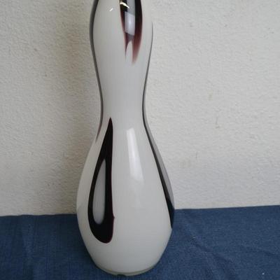 LOT 293. HOME DECOR PITCHER AND FLOWER VASE
