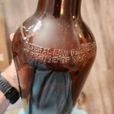 5 Four Roses Whiskey Bottle Banks with Original Baltimore  Box 1960's