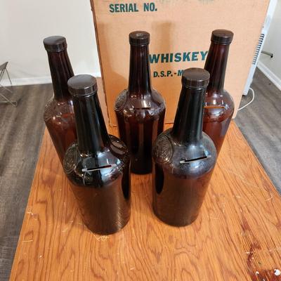 5 Four Roses Whiskey Bottle Banks with Original Baltimore  Box 1960's