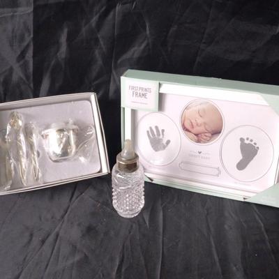 NIB BABY FEEDING SET-FIRST PRINTS FRAME AND LEAD CRYSTAL BOTTLE