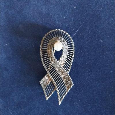 STERLING  SILVER BROOCH WITH PEARL