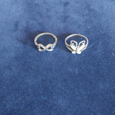 TWO 925 SILVER RINGS SIZE 5