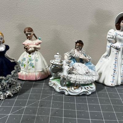 4 Ceramic Figurines 