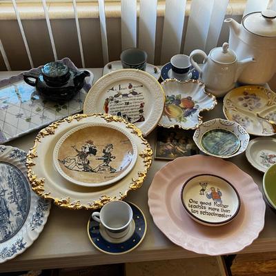 Mixed Lot of Porcelain 