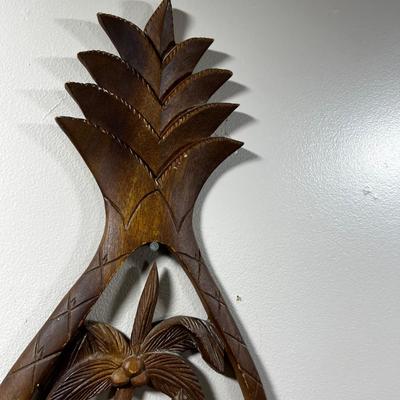 Hula Girl Pineapple Plaque