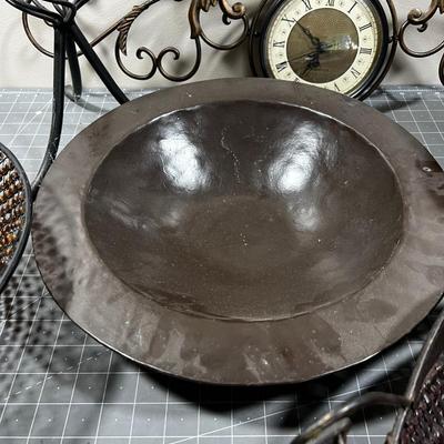 Decorative Metal Ware 6 Pieces 