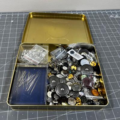 Awesome Whitman TIN with Buttons, mostly