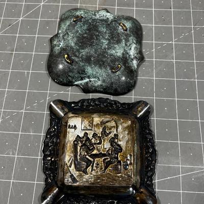2 metal ash Trays