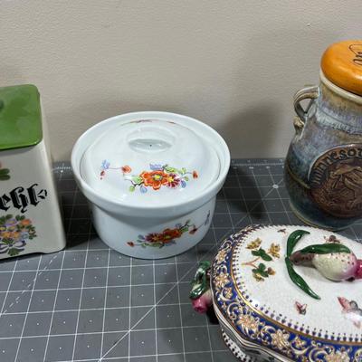 4 Lidded Jars 
