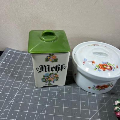 4 Lidded Jars 