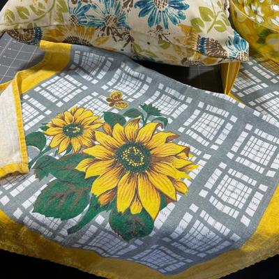 Sunflower Lot 1 : Pillow, Cross Stitch, Bowl,