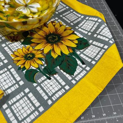 Sunflower Lot 1 : Pillow, Cross Stitch, Bowl,
