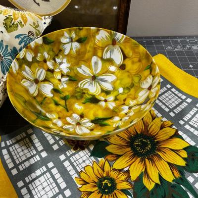 Sunflower Lot 1 : Pillow, Cross Stitch, Bowl,