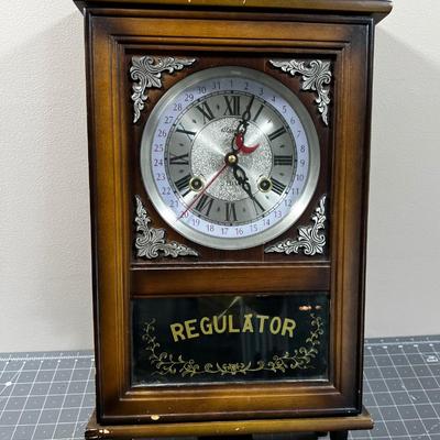REGULATOR CLOCK 