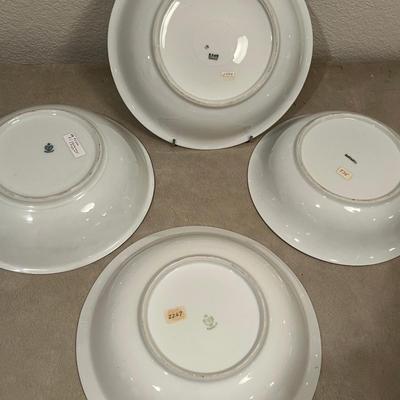 Lot of vintage floral bowls