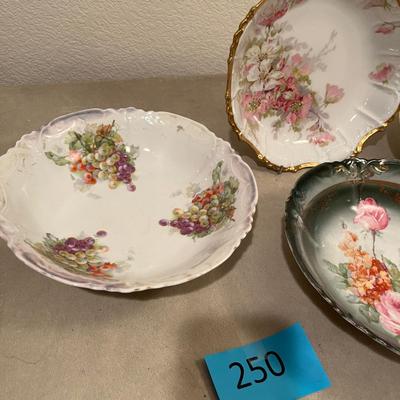 Lot of 4 Floral Bowls