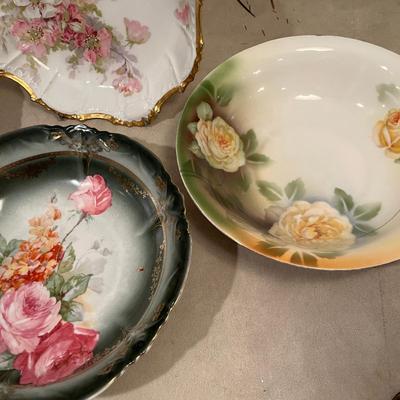 Lot of 4 Floral Bowls