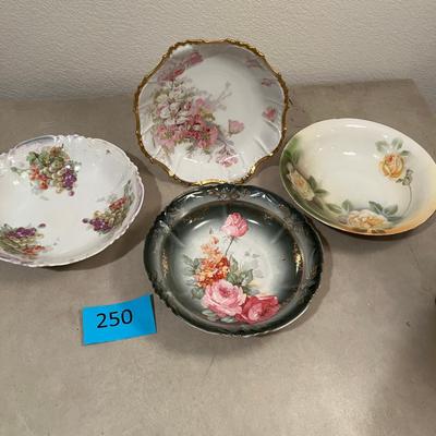 Lot of 4 Floral Bowls