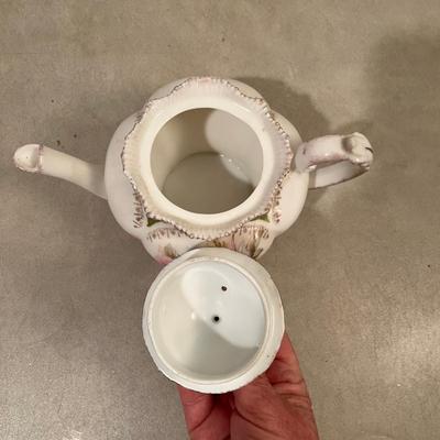 Bone China Roses Tea Pot
