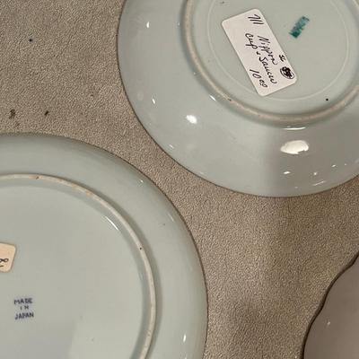 Lot of Cups & Saucers