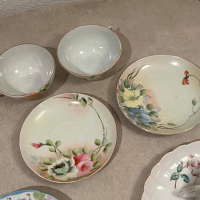 Lot of Cups & Saucers