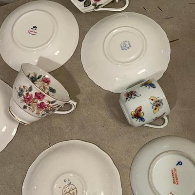Lot of 6 Bone China Cups & Saucers