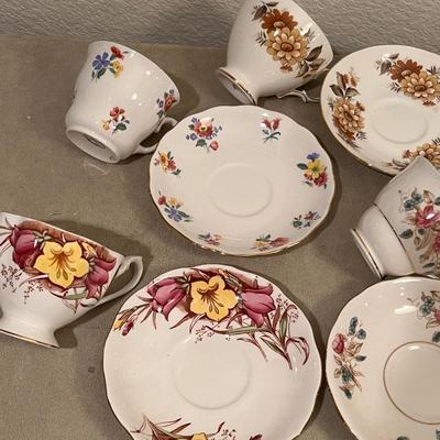 Lot of 6 Bone China Cups & Saucers