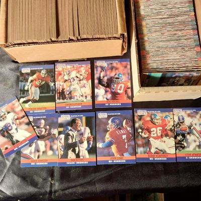 FOOTBALL TRADING CARDS
