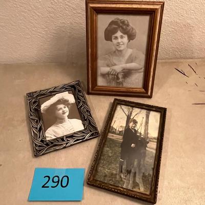 Lot of 3 vintage pictures