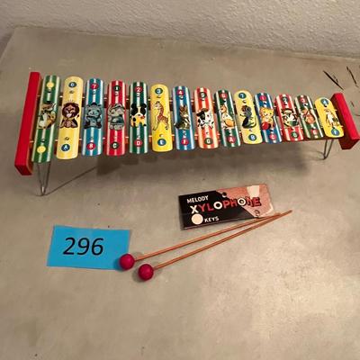 Vintage toy Xylophone Like new