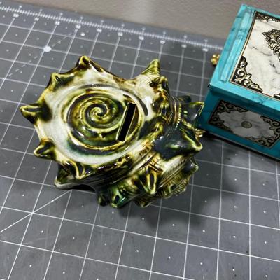 2 Piggy Banks: Shell and a Chest