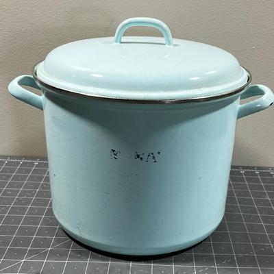 Robins Egg Blue Enamel Stock Pot with Lid