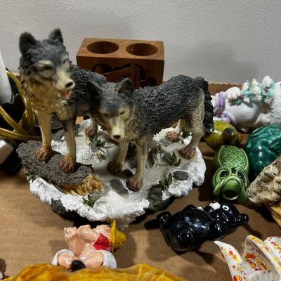 Tray of Miniature / Small Decorative Item