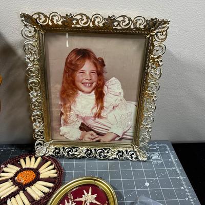 Mixed Lot of Home DÃ©cor: Frame, Tray, Coaster