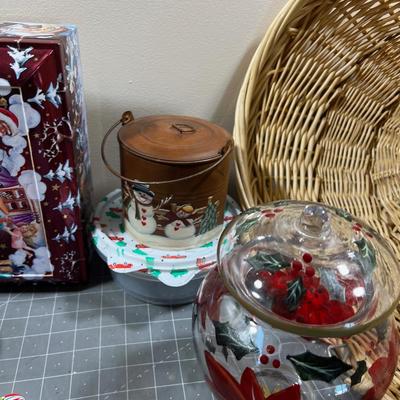 Christmas  Basket Situation