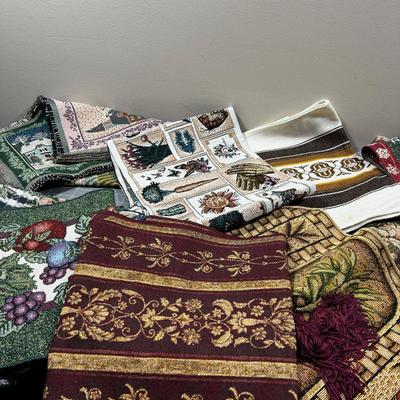 Jaccard: Pillow Covers, Runners, Placemats. Large Selection 