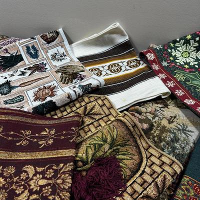 Jaccard: Pillow Covers, Runners, Placemats. Large Selection 