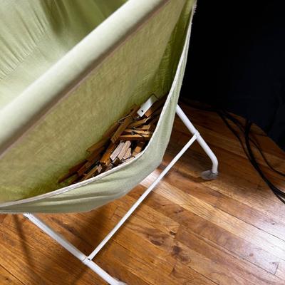 Landry Basket with Clothes Pins 