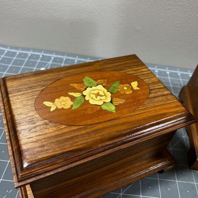 2 Jewelry Boxes with Inlayed Wood