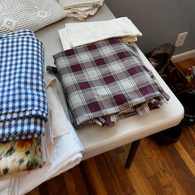Large Lot of Household Linens: Table Clothes, Napkins, Hankies, Pillow Cases etc. Plus