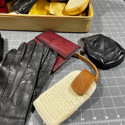 Este Lauder Box with Wallets and Gloves