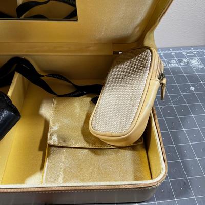 Este Lauder Box with Wallets and Gloves