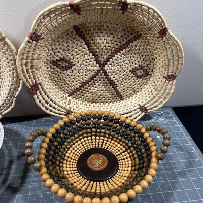 5 Native American Style Baskets