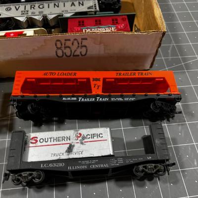 Train Cars HO Scale, Flat Cars, Box Cars