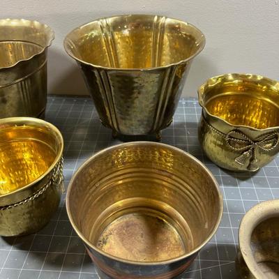 Lots of Brass Planters (8)