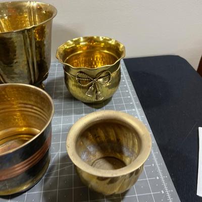 Lots of Brass Planters (8)