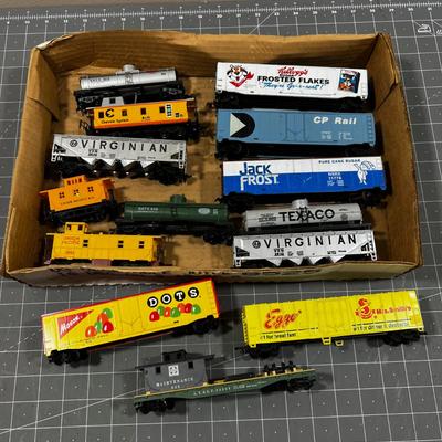 Trains Cars: Kellogg, Frosted Flakes and DOTS Candy. 