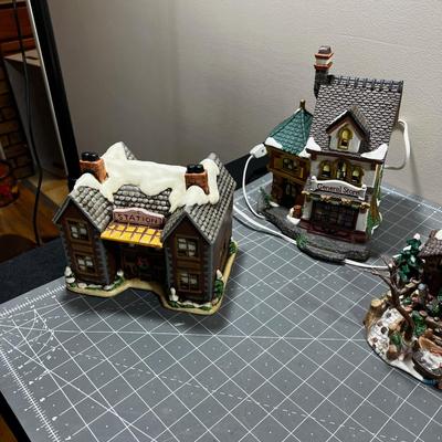 Christmas Town Lots of Churches. FUN Holiday Spirit!