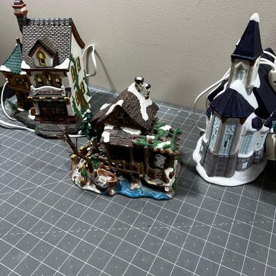 Christmas Town Lots of Churches. FUN Holiday Spirit!