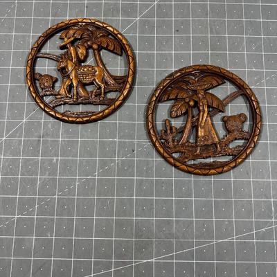 Syroco Wood Round Mexican Plaques 